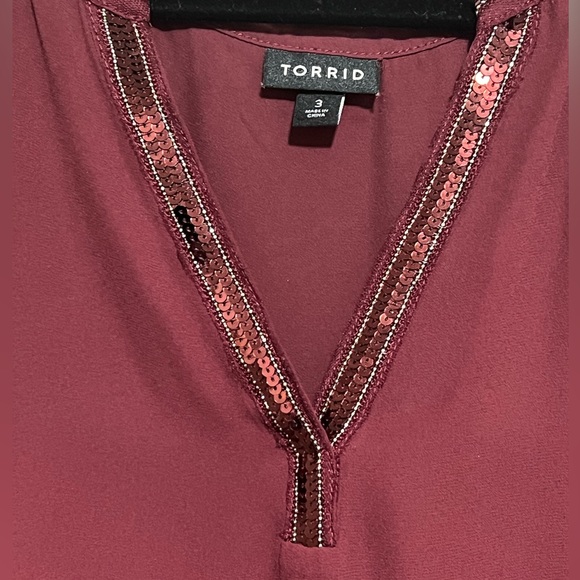 Torrid Georgette Embellished Neck Hi-Low Short Sleeve Blouse - Picture 8 of 9